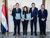 شراكة حكومية خاصة لتعزيز الأمن الغذائي.. شنايدر إلكتريك ووزارة التخطيط تطلقان مشروعات زراعة ذكية تعمل بالطاقة الشمسية ضمن برنامج “نُوفّي”