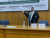 ” محمد عادل ” يحصل علي الدكتوراه مع مرتبة الشرف في القانون الدولي من جامعة اسيوط