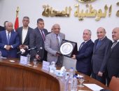 خلال استضافته ب”الوطنية للصحافة”.. د. محمود عصمت: تستهدف ان تصبح مصر مركزاً إقليمياً يربط بين أسواق الطاقة في أفريقيا وأوروبا والشرق الأوسط