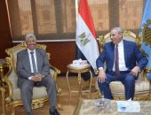  محافظ الغربية يستقبل رئيس شركة جنوب الدلتا الجديد ويُشيد بجهود سلفه في خدمة قطاع الكهرباء