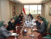 وزير الكهرباء يبحث مع هواوي الصينية سبل التعاون فى  الطاقة المتجددة وانظمة التخزين وتكنولوجيا الترشيد وخفض الفقد والتحول الرقمى  
