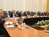 إتمام فصل  ” المصرية لنقل الكهرباء ” عن  ” القابضة ” وتكليف مجلسي الادارة بالشركتين بسرعة استكمال الإجراءات  وفقًا لتقرير لجنة الفصل 