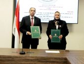 “نقل الكهرباء” .. توقع عقد لربط محطات القطار الكهربائي السريع بالشبكة القومية