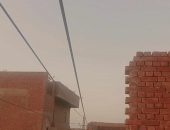 أهالي قرية ” سنوفر ” بالفيوم يستغيثون بوزير الكهرباء ورئيس ” مصر الوسطي” لإنقاذ أرواحهم