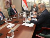 وزير الكهرباء يبحث مع مسئولي شركة الكازار الاماراتية مستجدات التنفيذ فى مشروعات طاقة الرياح قدرة 1500 ميجاوات فى الزعفرانة وجنوب الغردقة