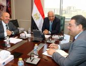 وزير الكهرباء يتابع مع مجموعة «إنكوم» توفير الطاقة اللازمة لإنشاء مركز عالمي للبيانات